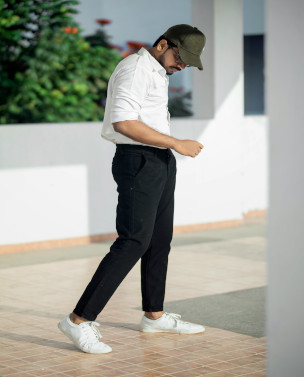 Calça preta